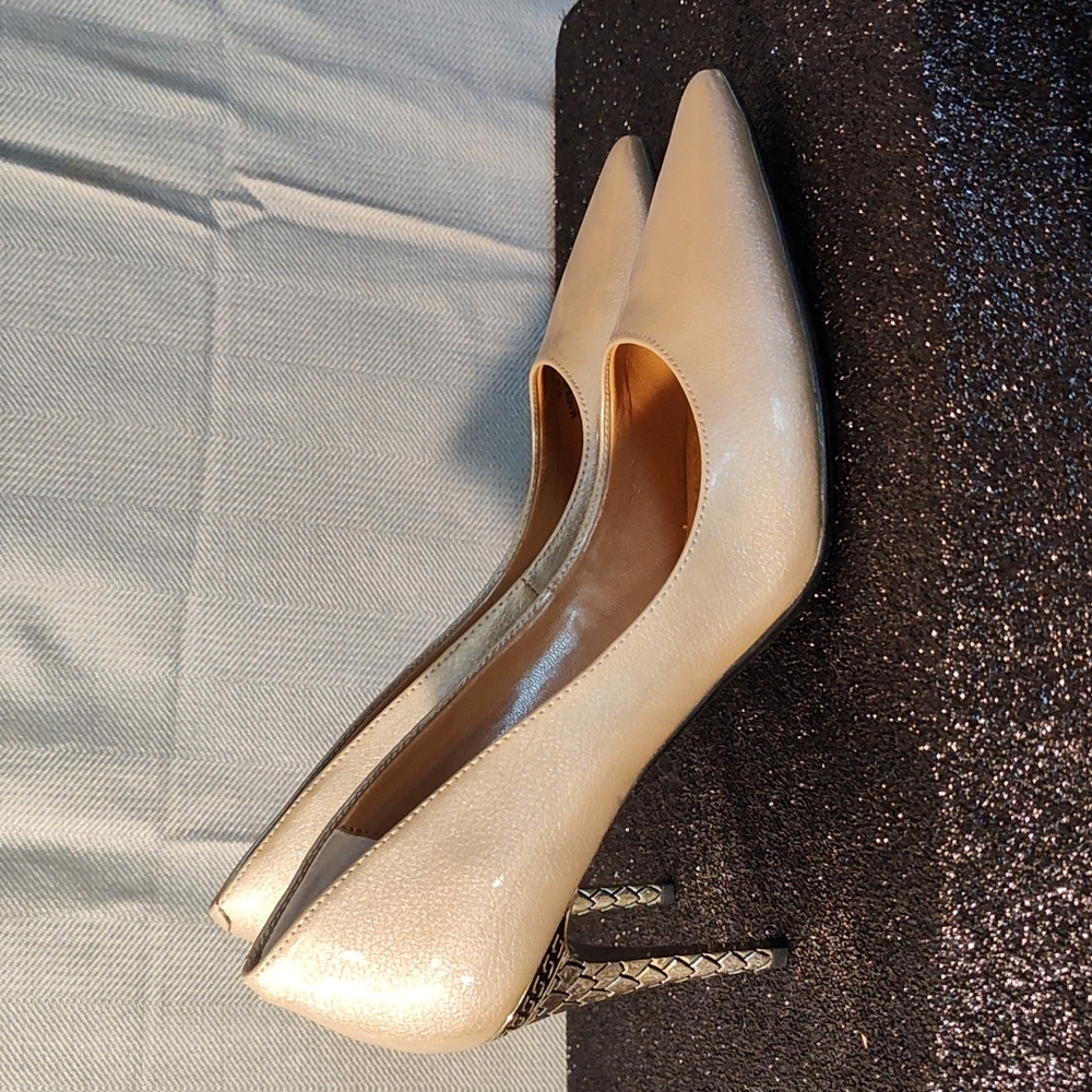 J. Renee Shoes - Picture 2 of 6
